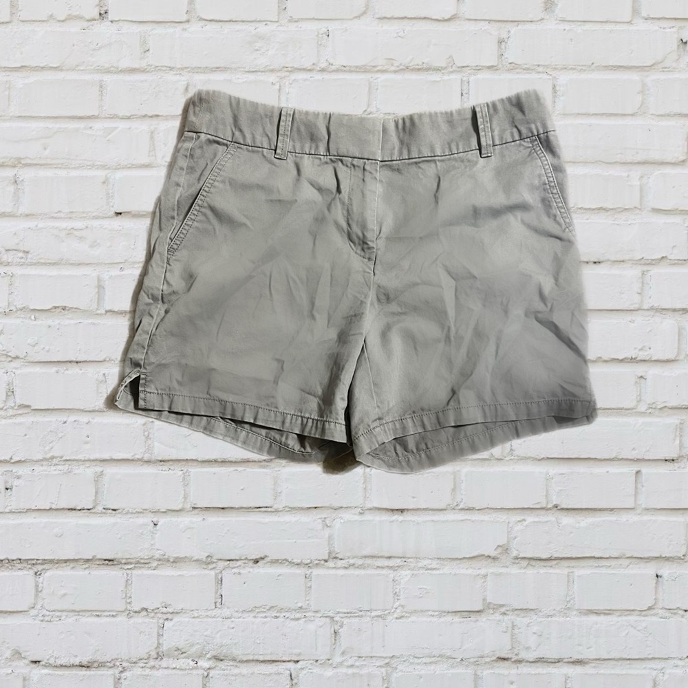 Loft Outlet chino shorts; grey; size 8